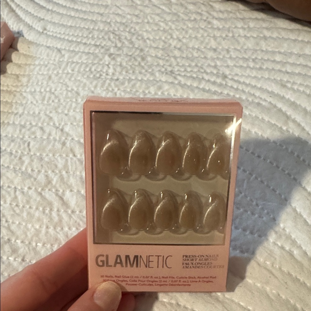 NIB GLAMNETIC nails - Picture 4 of 5